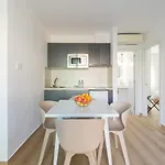 Homeforguest Moderno Con Piscina En Apartmán