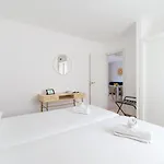 Homeforguest Moderno Con Piscina En Apartmán