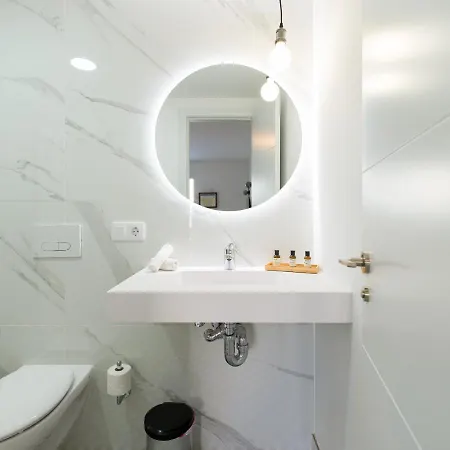 דירה Homeforguest Moderno Con Piscina En