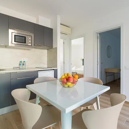 Homeforguest Moderno Con Piscina En דירה *