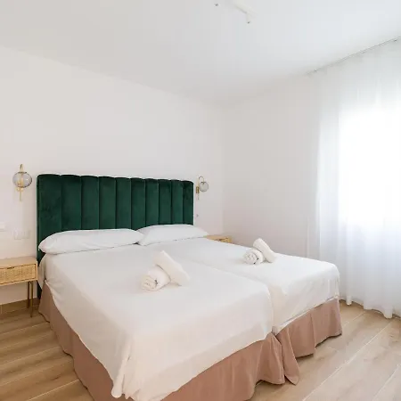 Homeforguest Moderno Con Piscina En