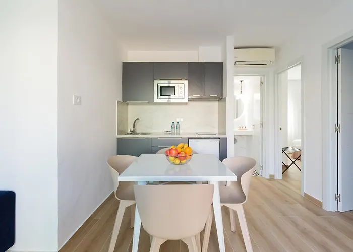 Homeforguest Moderno Con Piscina En شقة