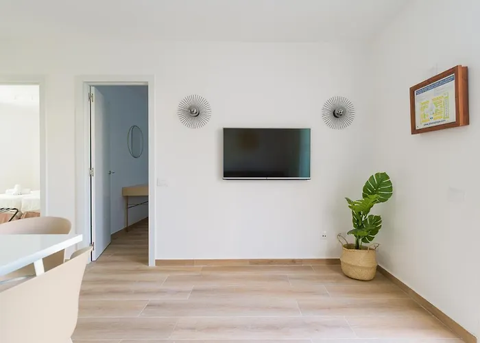 شقة Homeforguest Moderno Con Piscina En