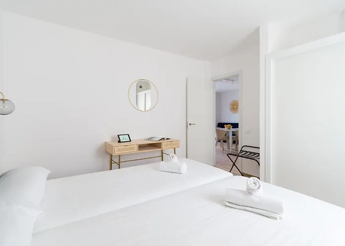 Homeforguest Moderno Con Piscina En شقة