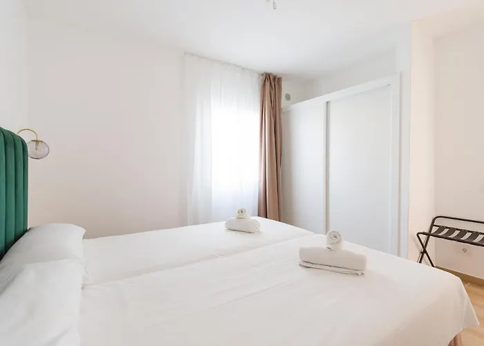 شقة Homeforguest Moderno Con Piscina En كوراليهو