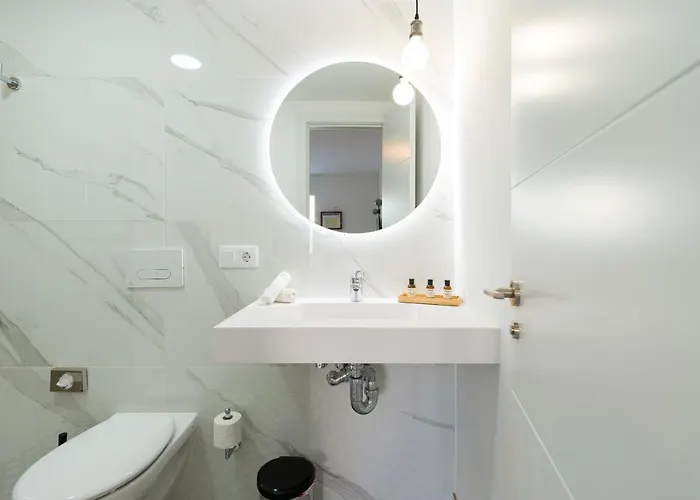 Daire Homeforguest Moderno Con Piscina En