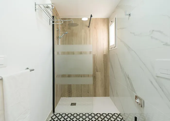 Homeforguest Moderno Con Piscina En 公寓