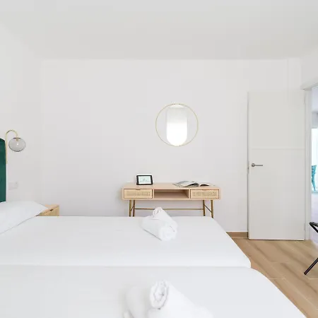 Homeforguest Moderno Con Piscina En Апартаменты